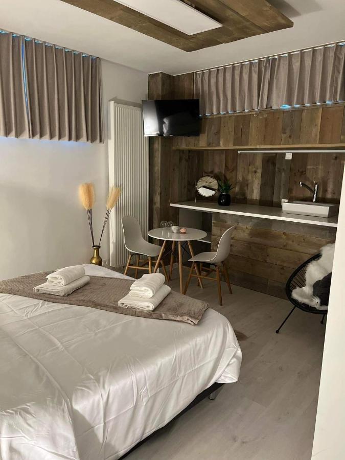 Prachtige Kamer In Centrum Brugge Met Badkamer ! Exteriör bild
