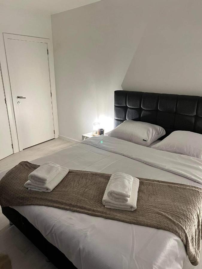 Prachtige Kamer In Centrum Brugge Met Badkamer ! Exteriör bild