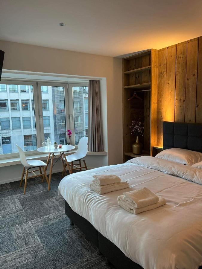 Prachtige Kamer In Centrum Brugge Met Badkamer ! Exteriör bild
